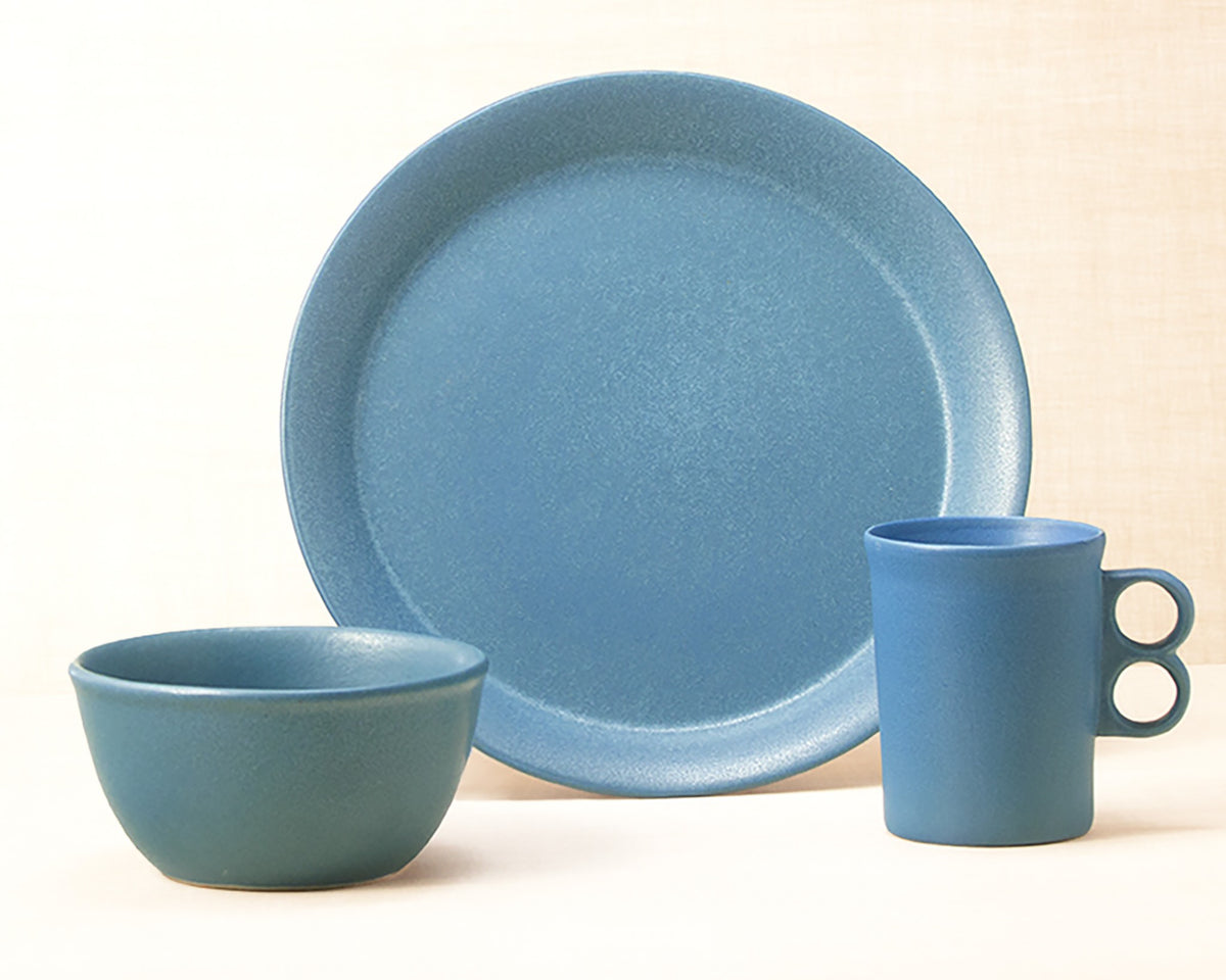 Element Blue dinnerware 3 piece set including our dinner plate, medium basic bowl and trigger mug.