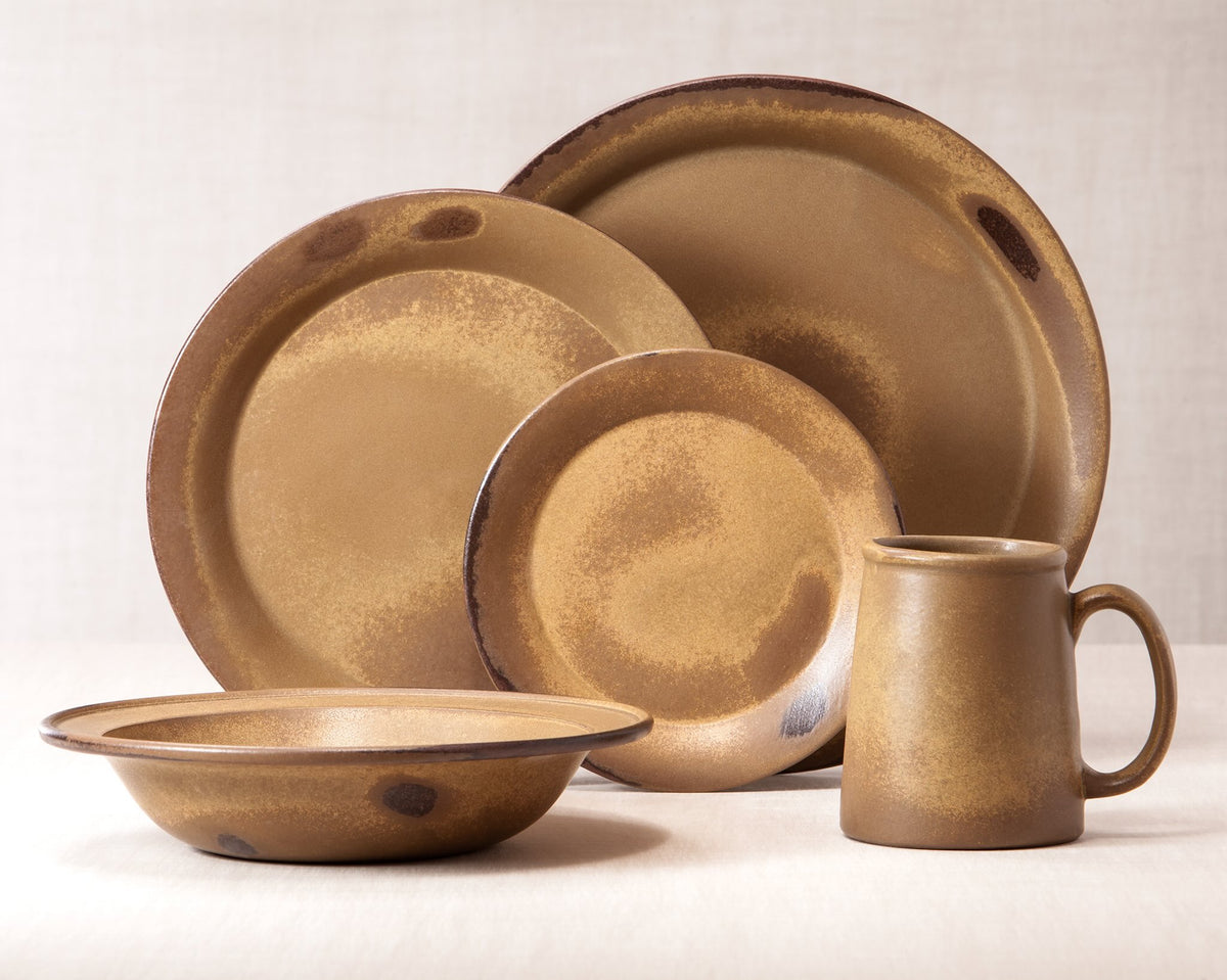 Classic Dinnerware 5-Piece Place Setting, Rimmed Bowl & Tankard Mug